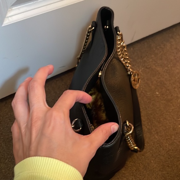 Michael Kors black pebbled leather shoulder bag with matching Wallet - Picture 11 of 17